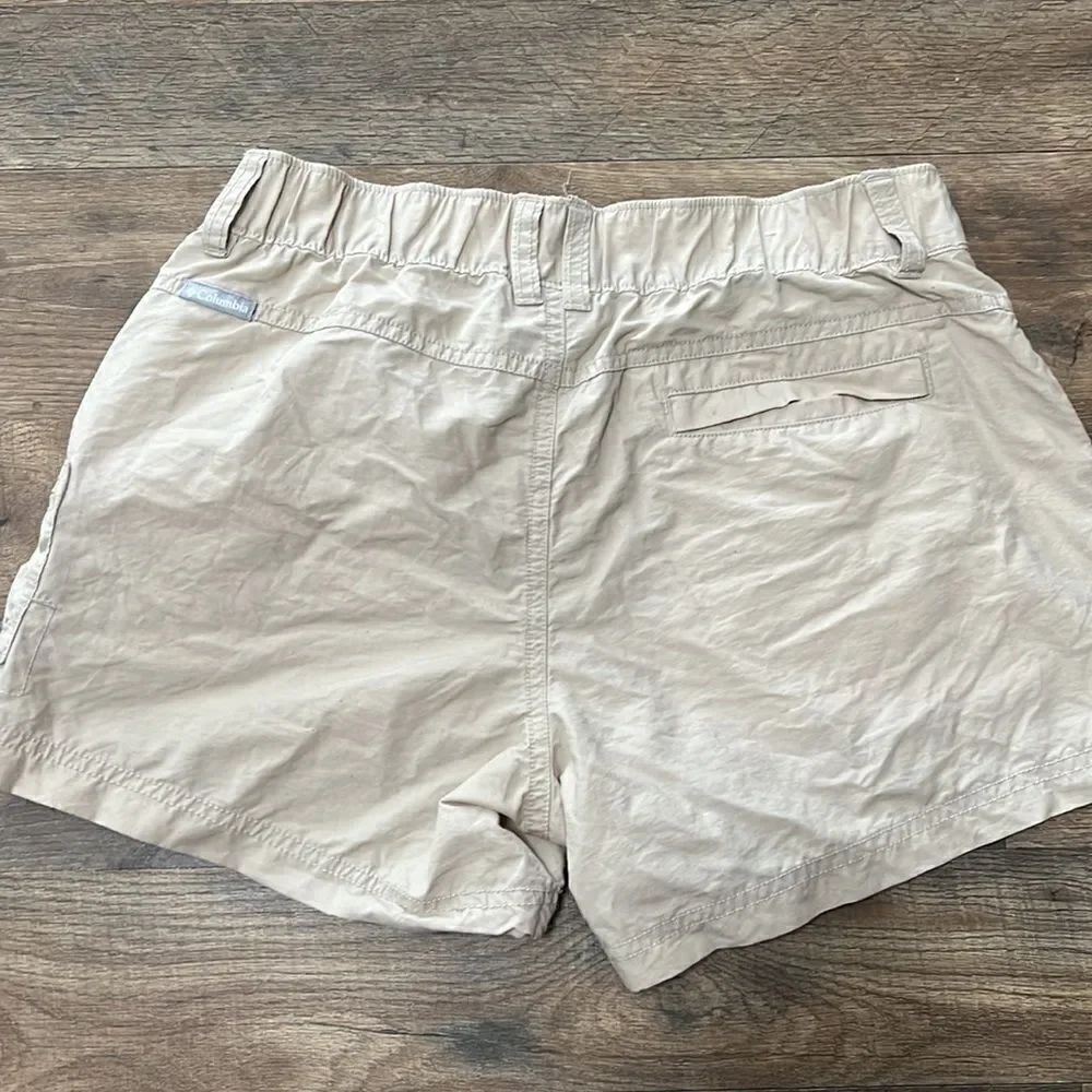 Columbia khaki shorts size 4 - Picture 3 of 3